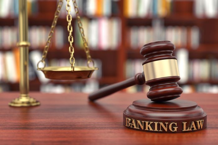 Banking lawyer